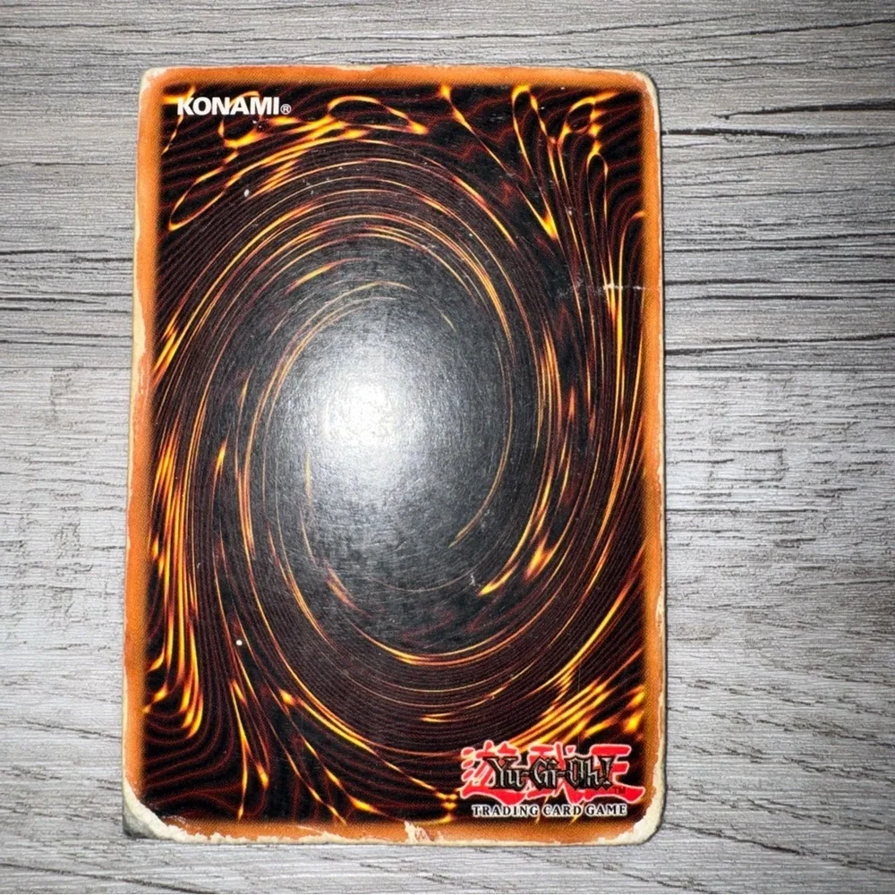 YuGiOh - Blue Eyes White Dragon - SKE-001 - 1st Edition - Holo Super Rare HP